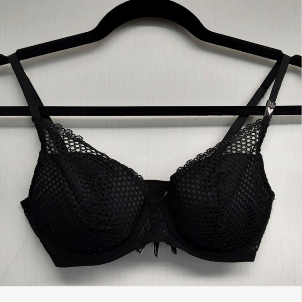 PINK Victoria's Secret Black Lace Bra - Picture 4 of 10